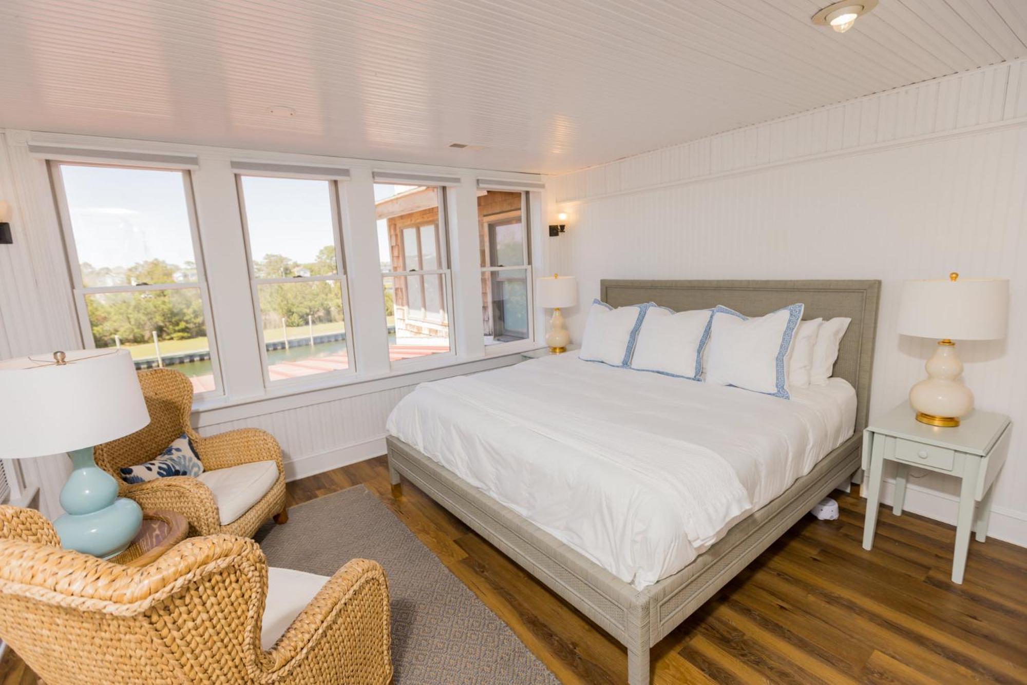 The Burrus House Inn Waterfront Suites Manteo Phòng bức ảnh